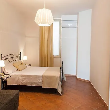 Ninetta 4* Solarino